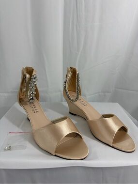 NWT Journee Women’s Size 8 Gold Satin Open-Toe Ankle-Strap Wedges